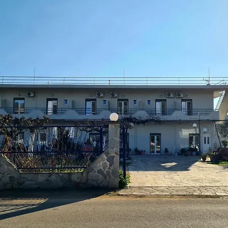 Apartament Amarandos - & *